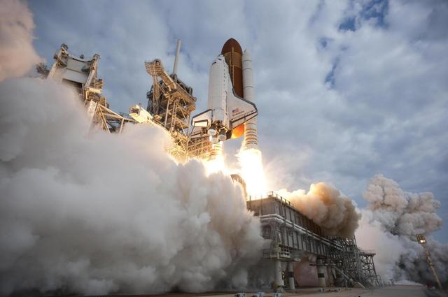 Space Shuttle Endeavour / OV-105 | STS-113