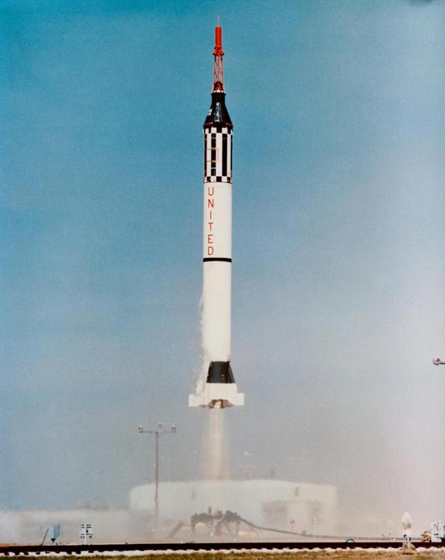 Redstone MRLV rocket