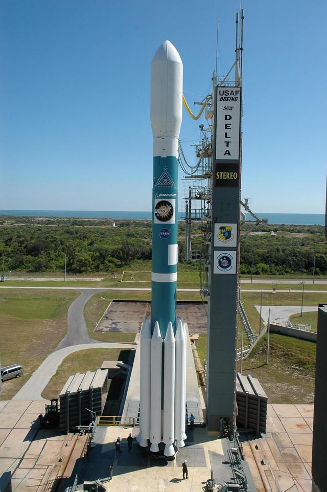 Delta II 7925-10L rocket