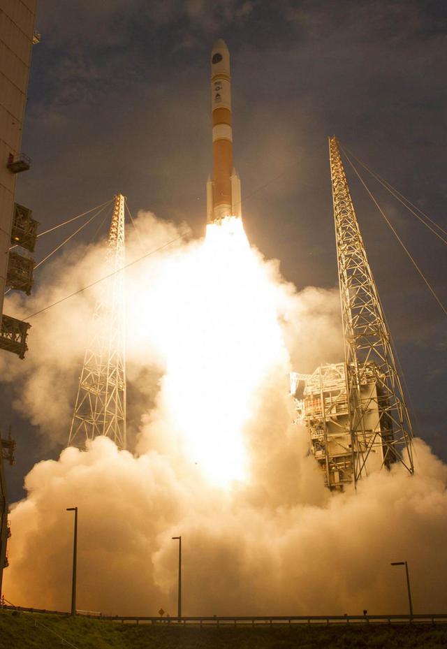 Delta IV M+(5,4) rocket